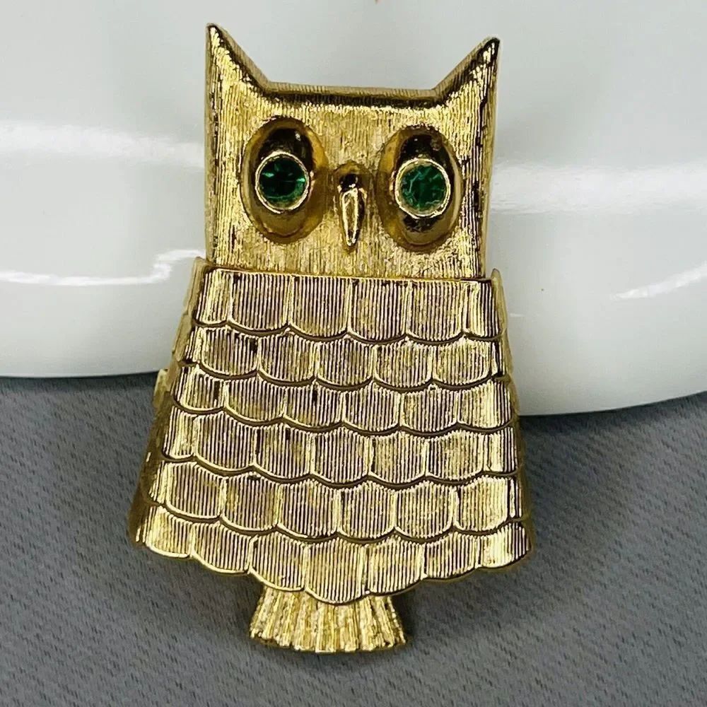 Vintage AVON OWL Solid Dry Perfume Brooch Gold Tone Green Rhinestone Eyes